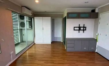 À vendre 1 chambre condo à Huai Khwang, Bangkok