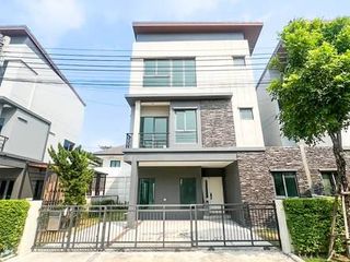 Продажа 4 спальни таунхаус в Phra Pradaeng, Самутпракан