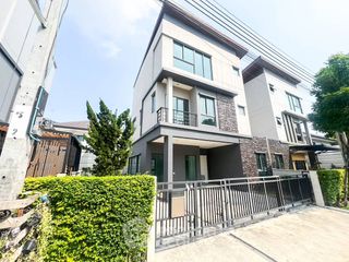 Продажа 4 спальни таунхаус в Phra Pradaeng, Самутпракан