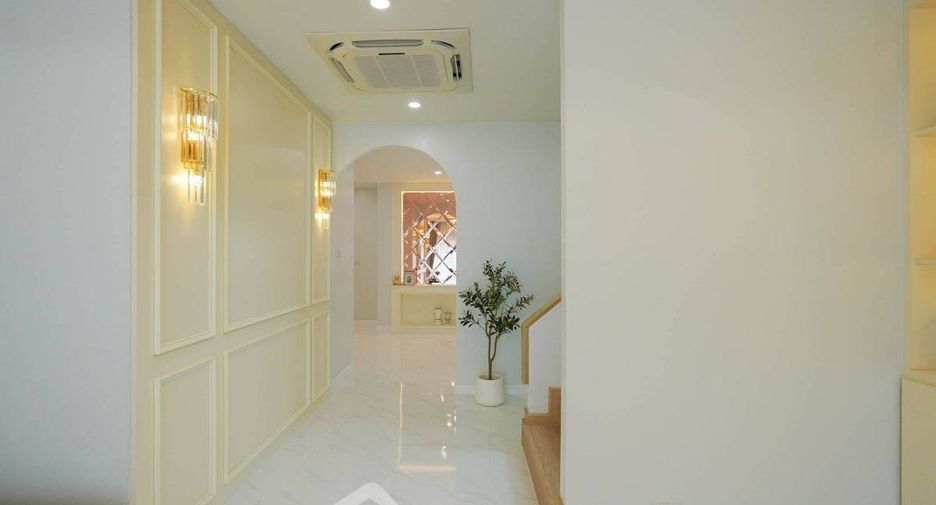 For sale 3 ベッドルーム house in Jomtien, Pattaya