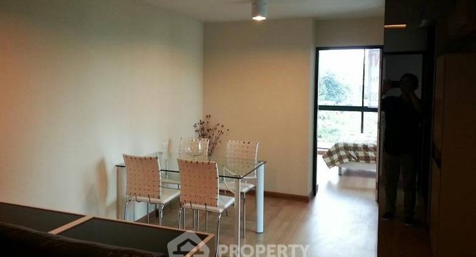 For sale 3 bedrooms condo in Khlong Toei, Bangkok