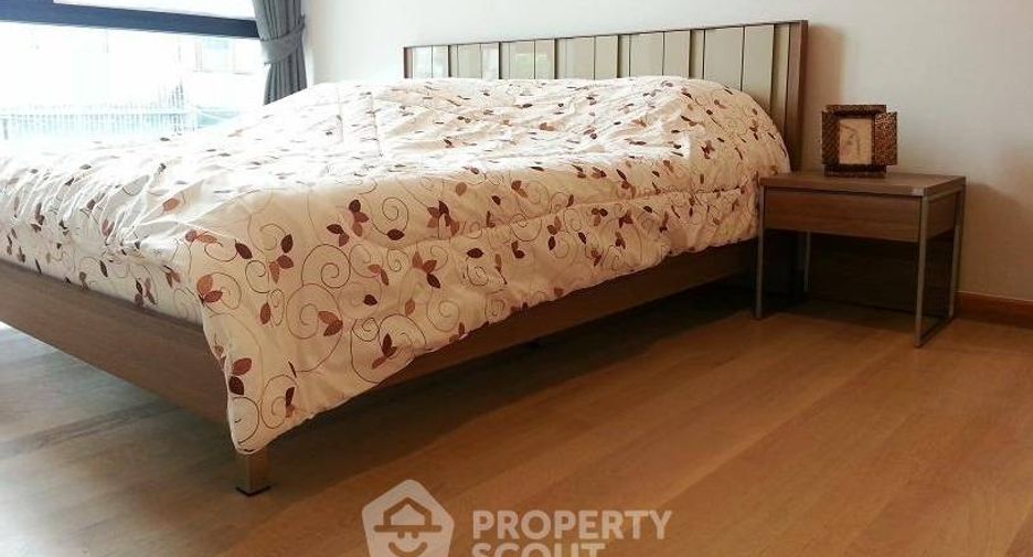 For sale 3 bedrooms condo in Khlong Toei, Bangkok