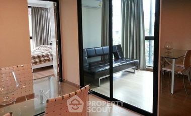 For sale 3 bedrooms condo in Khlong Toei, Bangkok