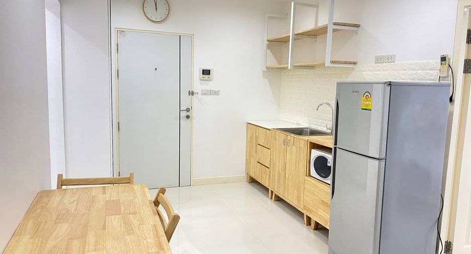 Аренда и продажа 2 спальни кондо в Ратчатхещи, Бангкок