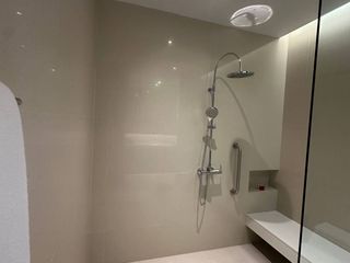À louer et à vendre 1 chambre condo à Bang Saray, Pattaya