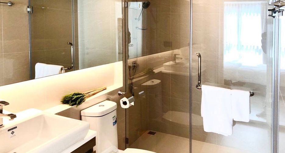 For sale 2 bedrooms condo in Khlong Toei, Bangkok