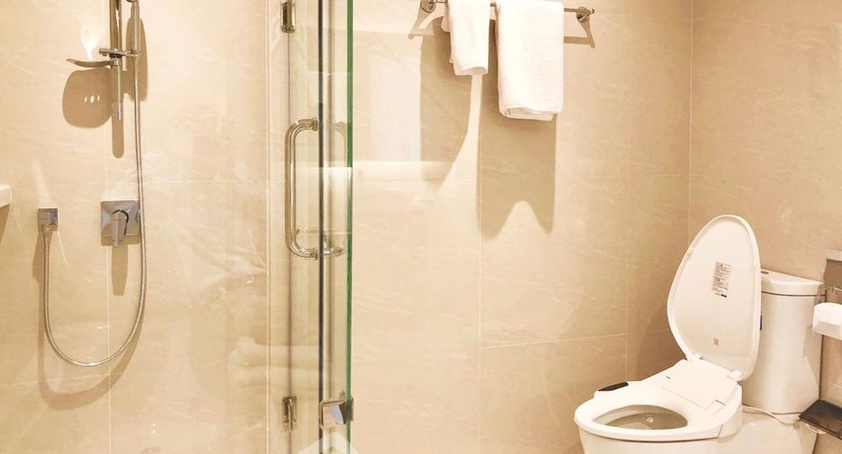 For sale 2 bedrooms condo in Khlong Toei, Bangkok