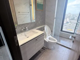 Продажа 2 спальни кондо в Чатучак, Бангкок