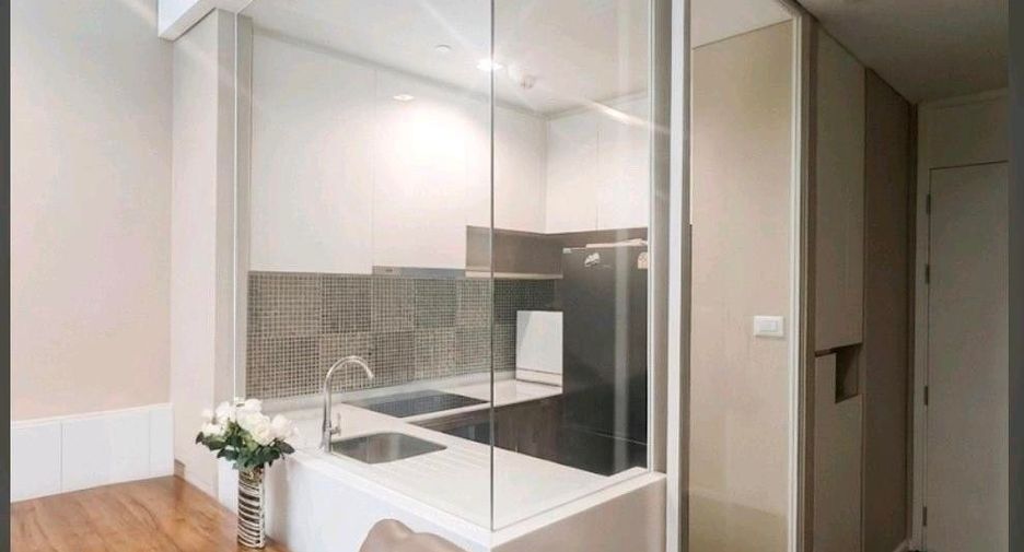 For rent 2 bedrooms condo in Chatuchak, Bangkok
