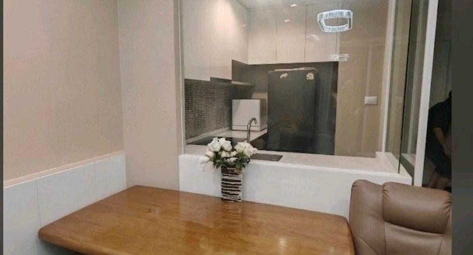 For rent 2 bedrooms condo in Chatuchak, Bangkok