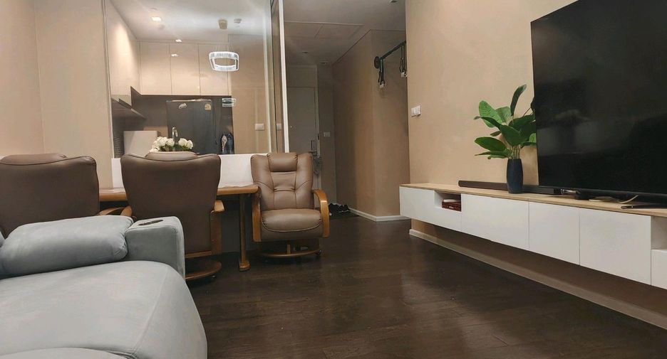 For rent 2 bedrooms condo in Chatuchak, Bangkok