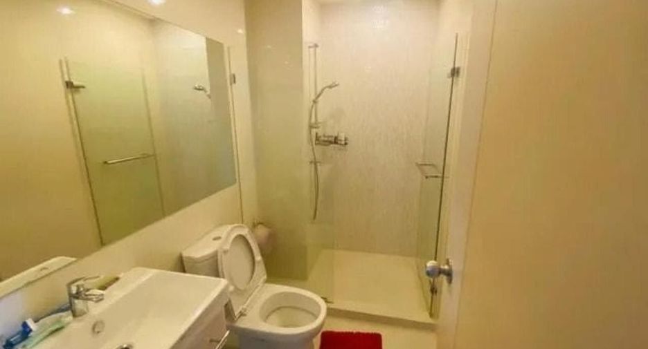 For sale 2 bedrooms condo in Bang Phlat, Bangkok