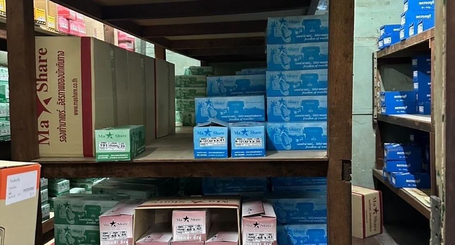 出售 和 出租 1 卧室 商业空间 在 Samphanthawong, 曼谷