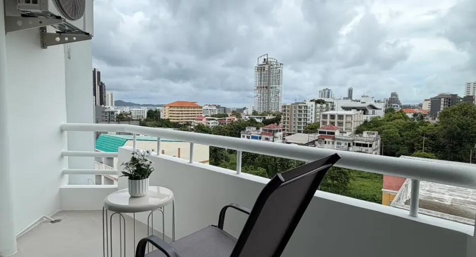 Wohnung zum Kauf mit Studio in Bang Lamung, Chonburi