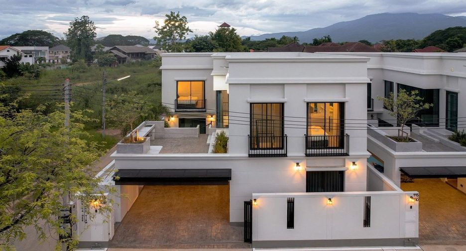 Villa en alquiler de 4 habitaciones en Mueang Chiang Mai, Chiang Mai