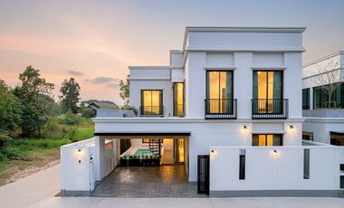 Villa en alquiler de 4 habitaciones en Mueang Chiang Mai, Chiang Mai
