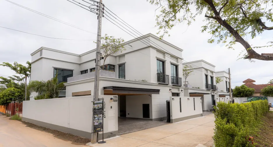 Casa en venta de 4 habitaciones en Mueang Chiang Mai, Chiang Mai