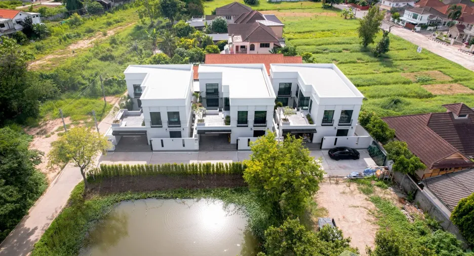 Casa en venta de 4 habitaciones en Mueang Chiang Mai, Chiang Mai