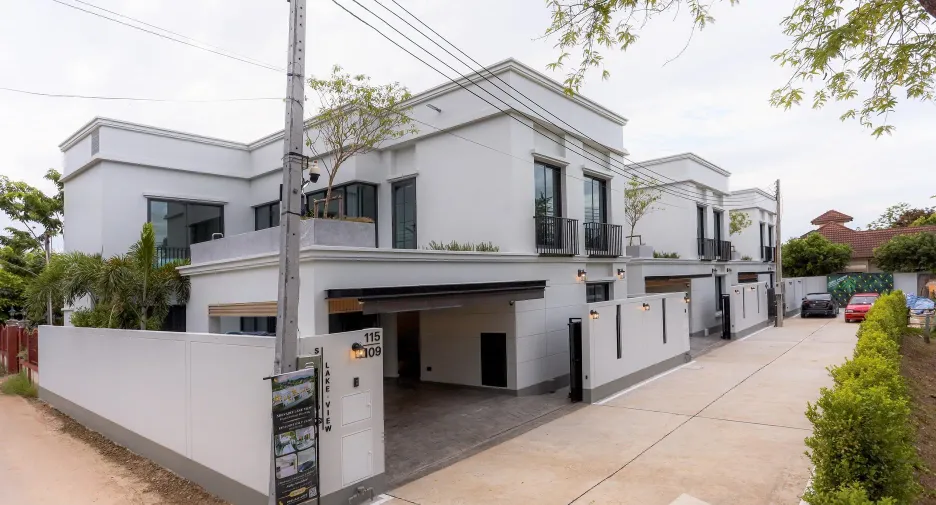 Casa en venta de 4 habitaciones en Mueang Chiang Mai, Chiang Mai