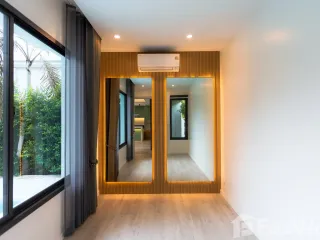 For sale 4 bedrooms villa in Mueang Chiang Mai, Chiang Mai