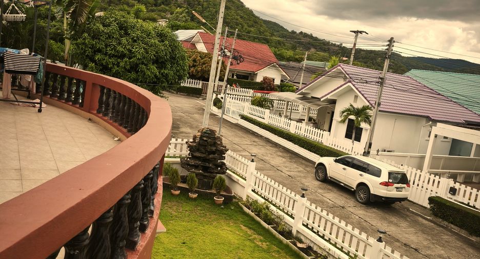 For sale 4 ベッドルーム house in Hua Hin, Prachuap Khiri Khan