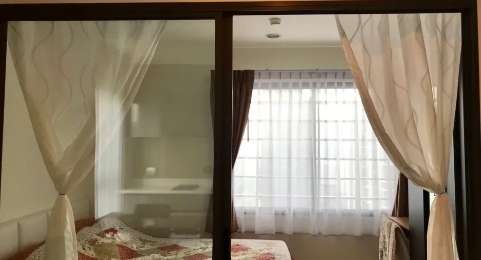 For rent 1 bed condo in Huai Khwang, Bangkok