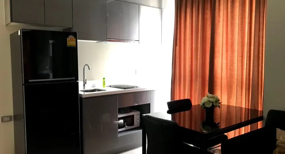 For rent 1 bed condo in Huai Khwang, Bangkok