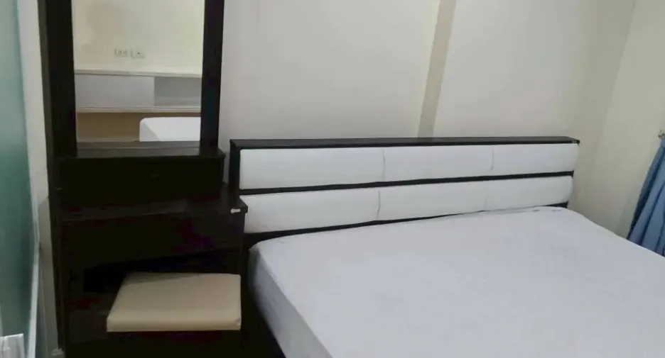 For rent 1 bed condo in Huai Khwang, Bangkok