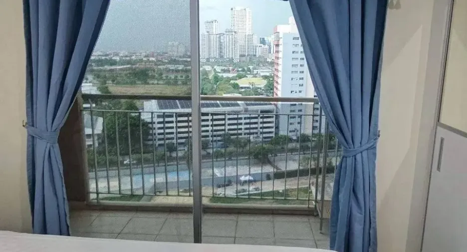 For rent 1 bed condo in Huai Khwang, Bangkok
