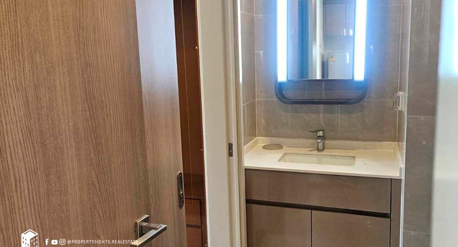 For rent 1 bed condo in Huai Khwang, Bangkok