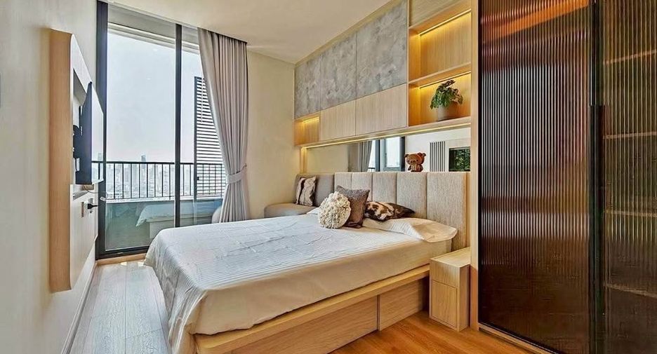 For rent 2 bedrooms condo in Watthana, Bangkok