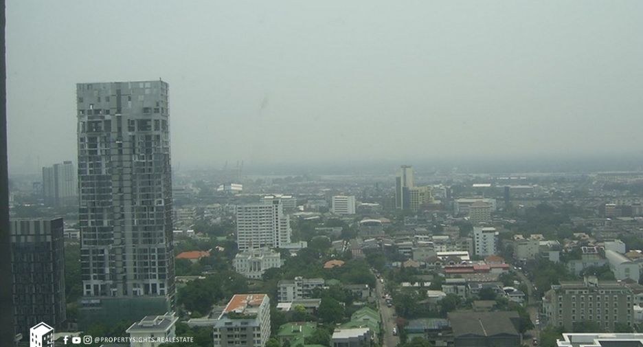 À louer 3 chambres condo à Khlong Toei, Bangkok