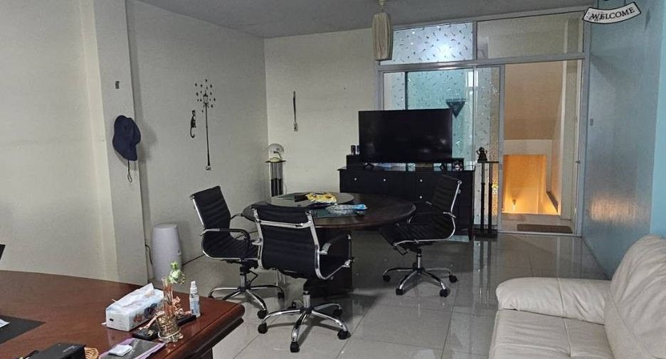 Büro zum Kauf in Si Racha, Chonburi