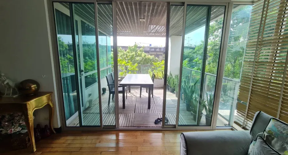 For sale 3 ベッドルーム condo in Yan Nawa, Bangkok