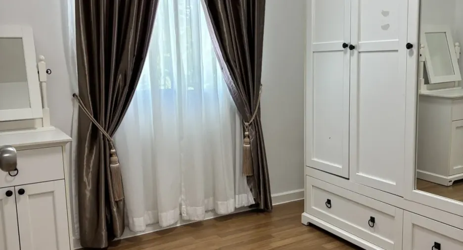 For rent 3 ベッドルーム townhouse in Bang Khun Thian, Bangkok