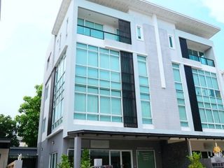 Büro zum Kauf in Bueng Kum, Bangkok