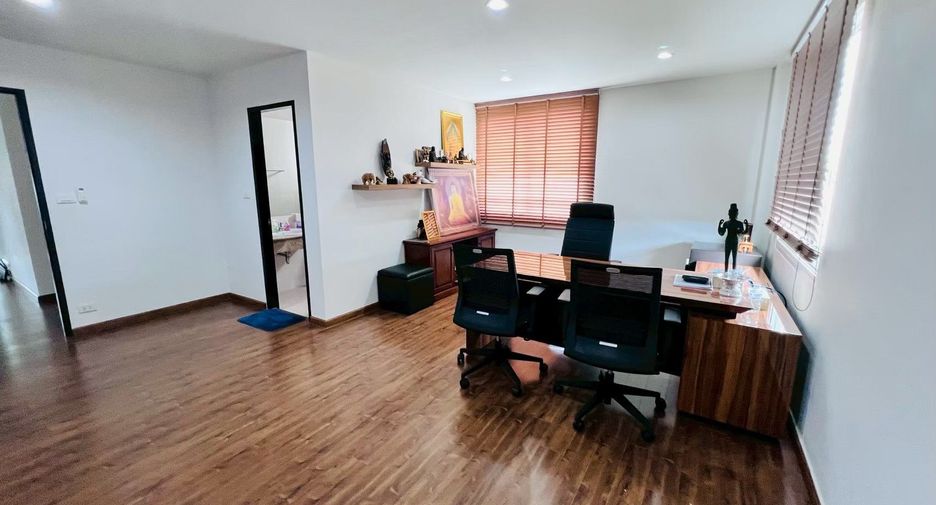 Büro zum Kauf in Bueng Kum, Bangkok