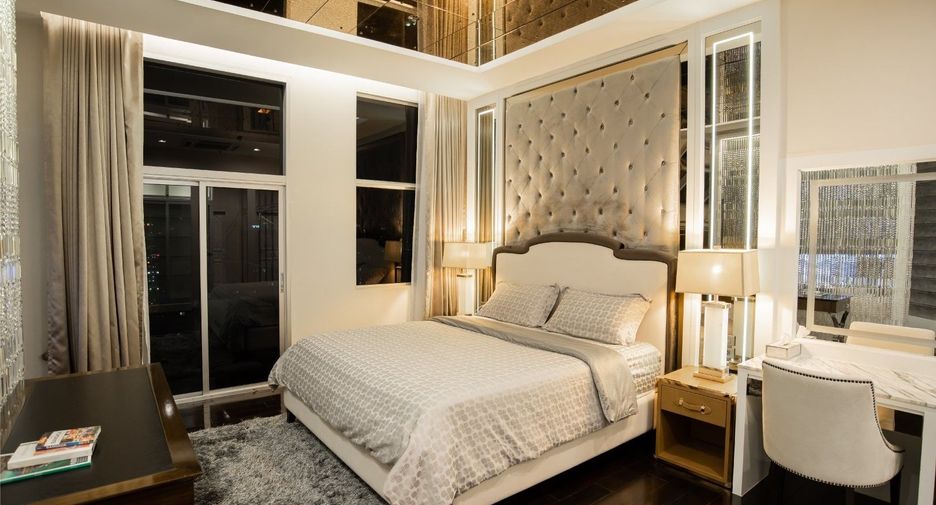 À vendre 2 chambres condo à Huai Khwang, Bangkok
