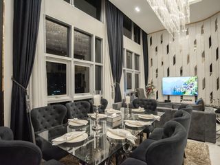 For sale 2 bedrooms condo in Huai Khwang, Bangkok
