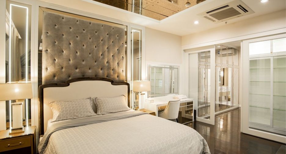 À vendre 2 chambres condo à Huai Khwang, Bangkok