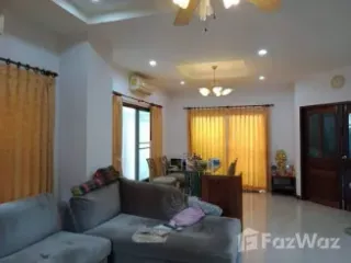 À vendre 5 chambres maison à Phra Khanong, Bangkok