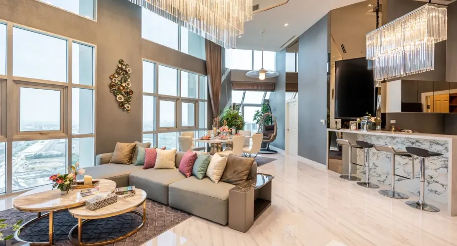 À vendre 2 chambres condo à Huai Khwang, Bangkok