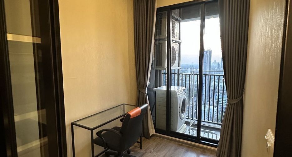 Condo en alquiler de 2 habitaciones en Watthana, Bangkok