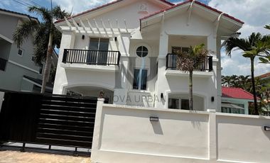 Haus zum Kauf mit 4 Zimmer in Jomtien, Pattaya