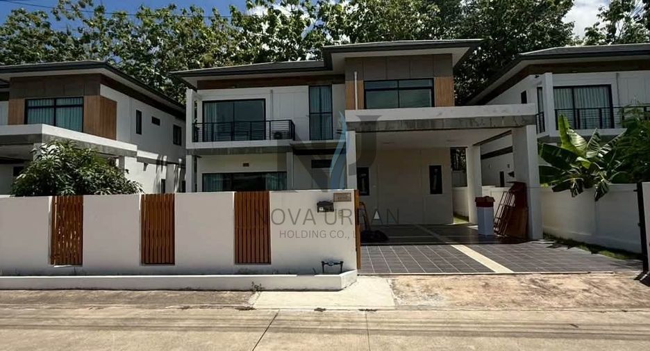 Haus zum Kauf mit 4 Zimmer in Bang Lamung, Chonburi