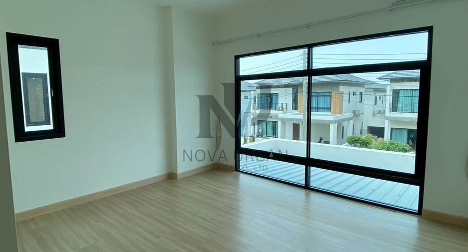 Haus zum Kauf mit 4 Zimmer in Bang Lamung, Chonburi