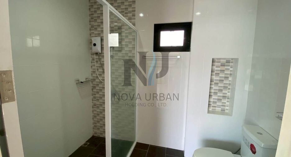 Haus zum Kauf mit 4 Zimmer in Bang Lamung, Chonburi