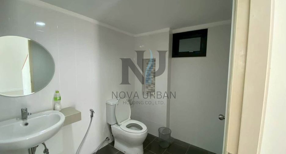 Haus zum Kauf mit 4 Zimmer in Bang Lamung, Chonburi