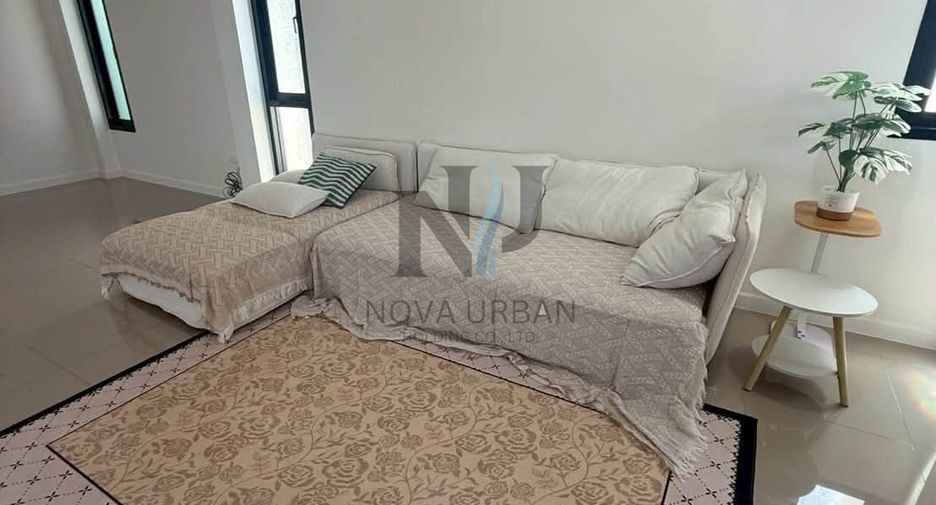 Haus zum Kauf mit 4 Zimmer in Bang Lamung, Chonburi
