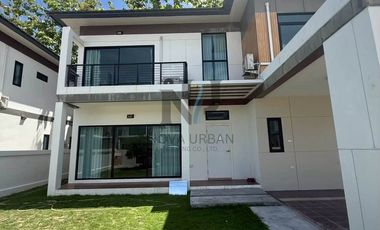Haus zum Kauf mit 4 Zimmer in Bang Lamung, Chonburi